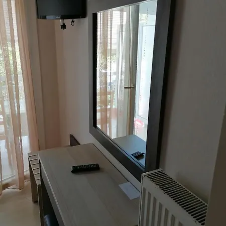 Azzurro Apart Otel Neoi Poroi